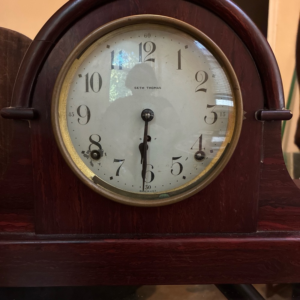 Brown Wall Clock - Picture 2 of 9